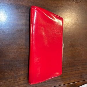 Red clutch